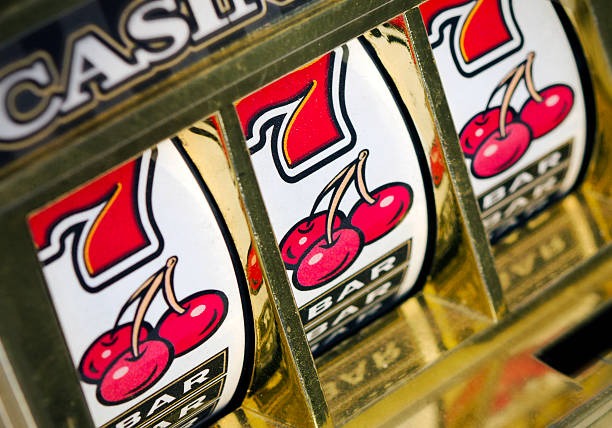 Our kingslot96 Valorant guide beside football sportsbook context